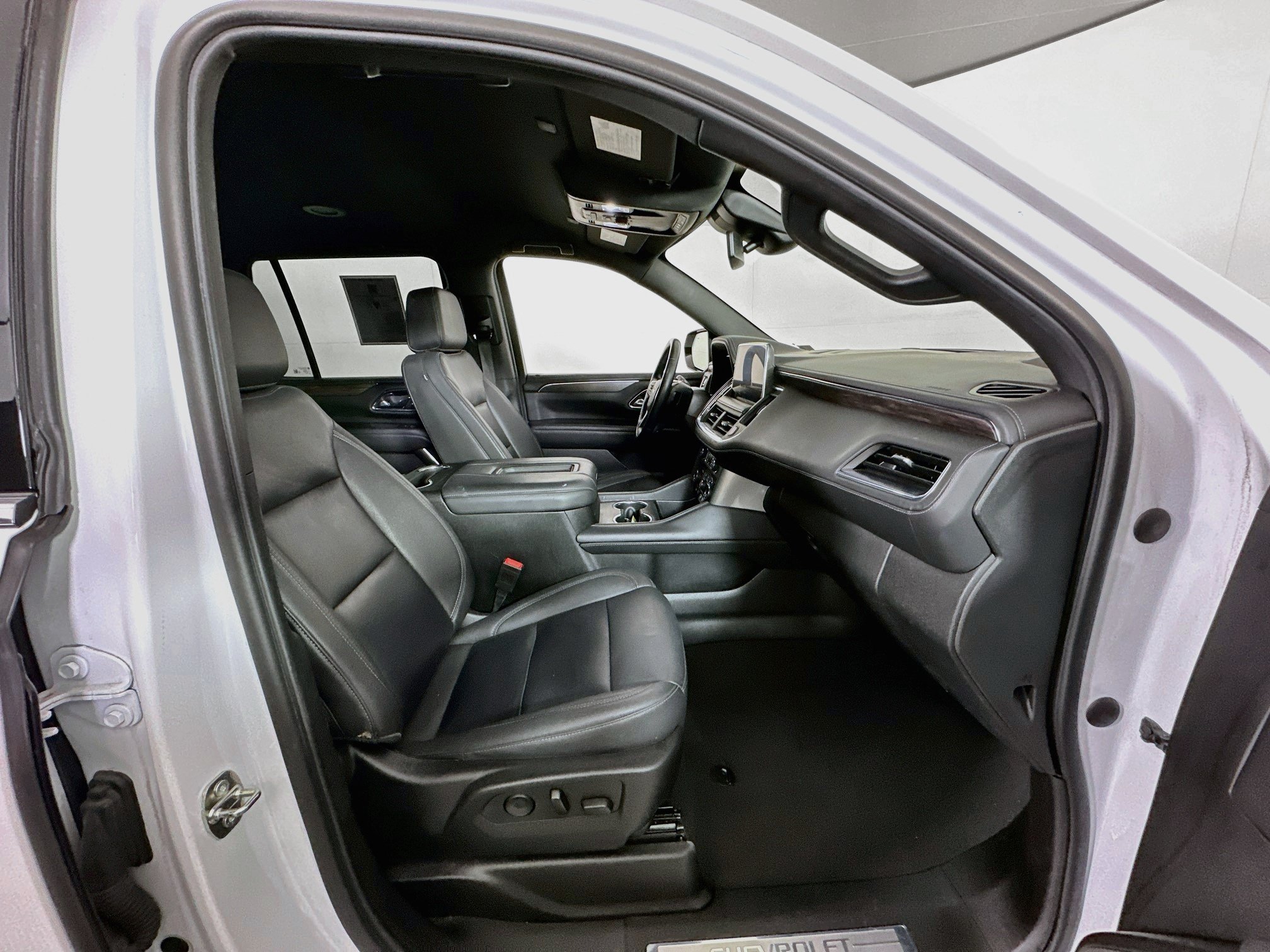 Used 2023 Chevrolet Tahoe LT w/ Luxury Package RWD image 34