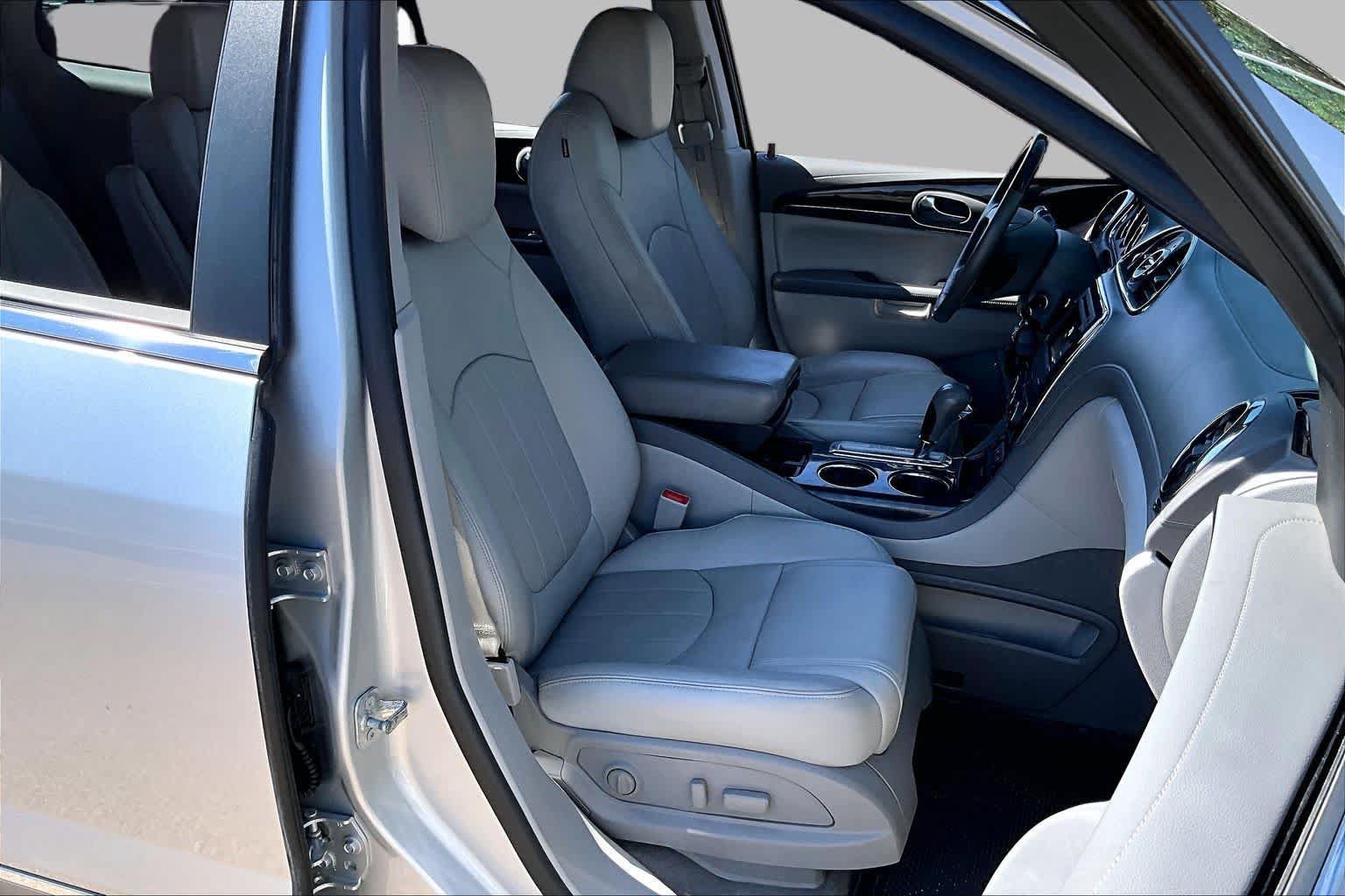 Used 2017 Buick Enclave Premium FWD image 9