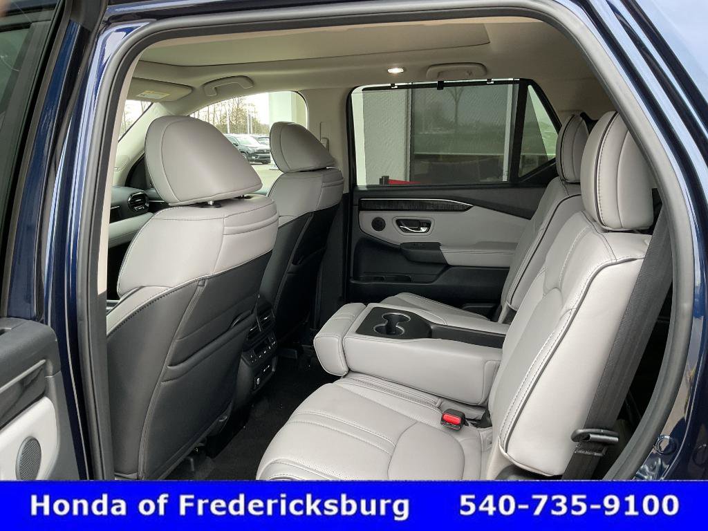 Used 2025 Honda Pilot Elite image 29