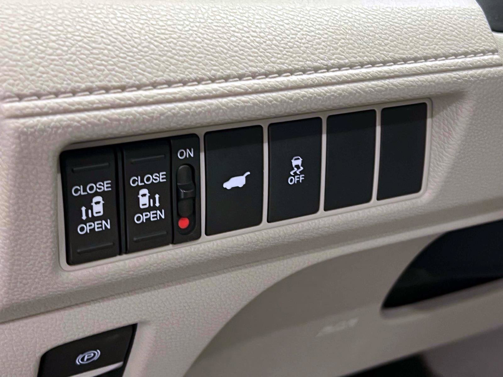 Used 2025 Honda Odyssey EX-L image 21