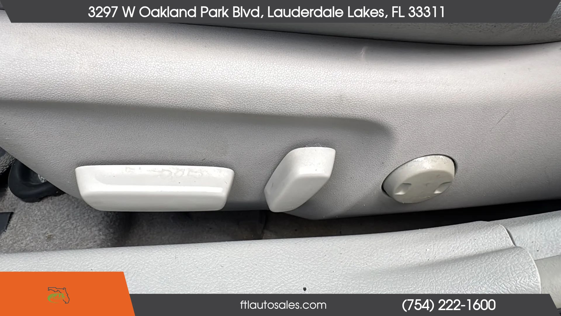 Used 2013 Toyota Camry XLE w/ Leather Pkg FWD image 26