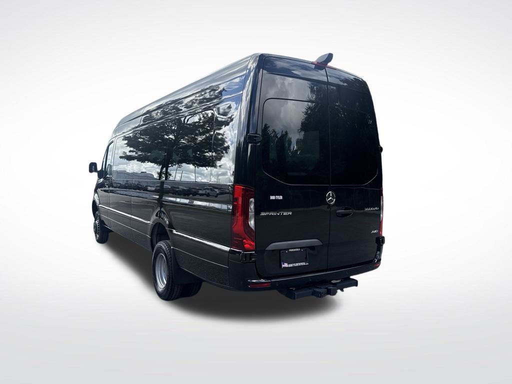 Used 2024 Mercedes-Benz Sprinter 3500 image 7