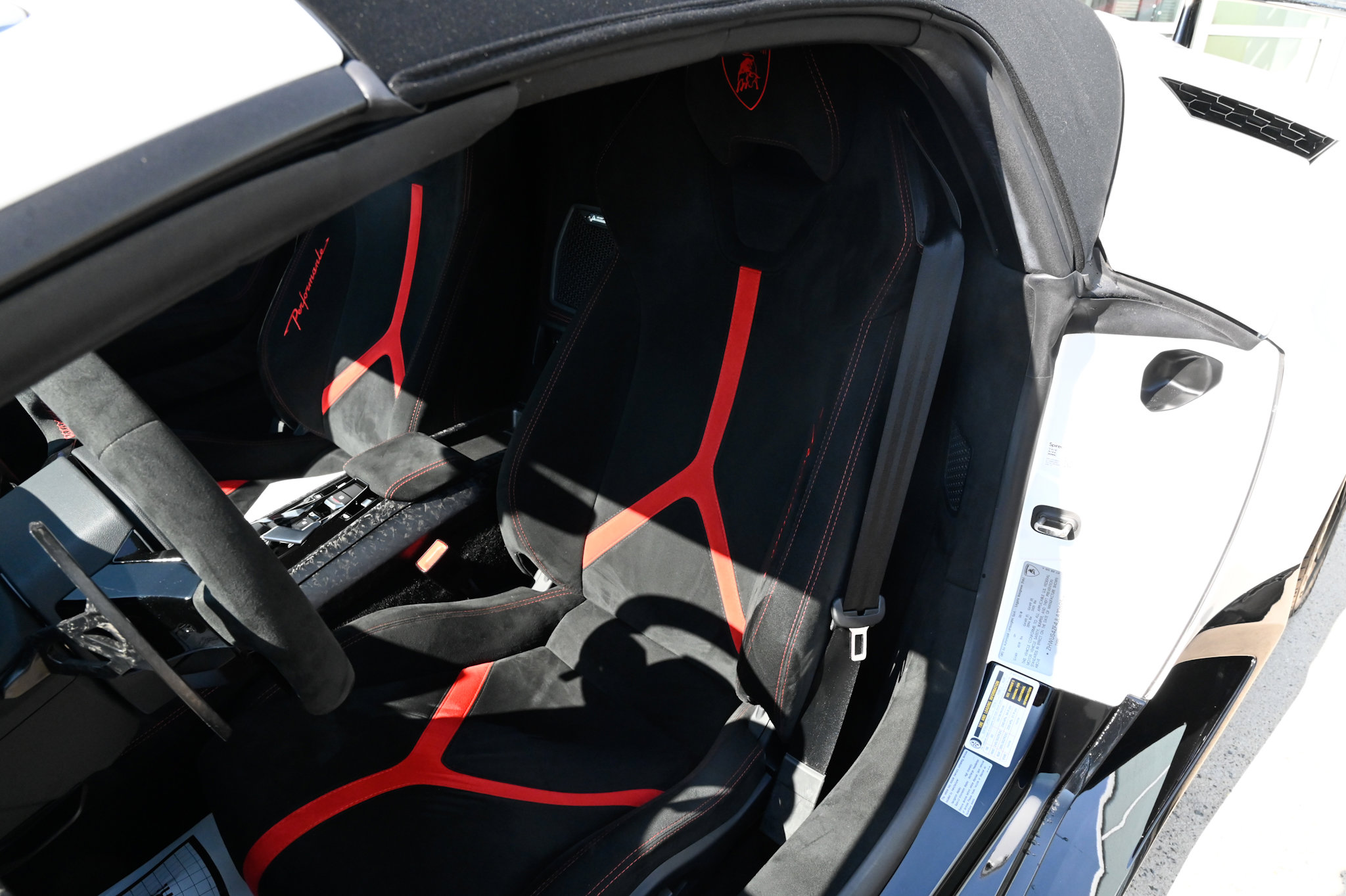 Used 2018 Lamborghini Huracan Performante image 18