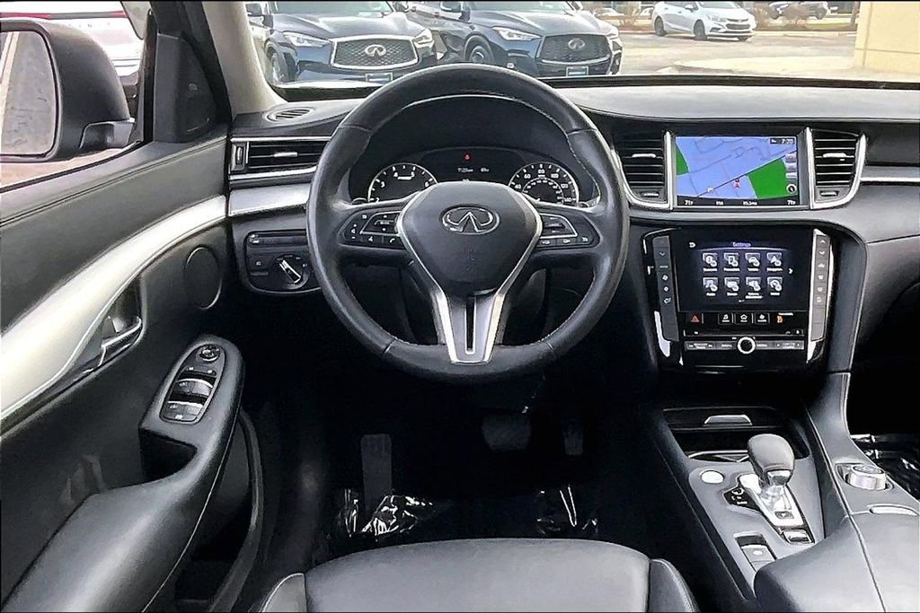 Certified 2019 INFINITI QX50 Luxe w/ Navigation Package FWD image 17