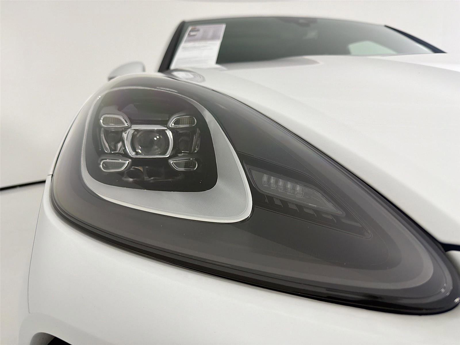 Certified 2023 Porsche Cayenne image 27