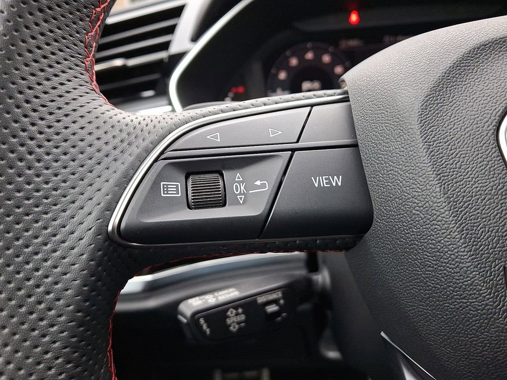 Certified 2025 Audi Q3 2.0T Premium Plus w/ Premium Plus Package image 22