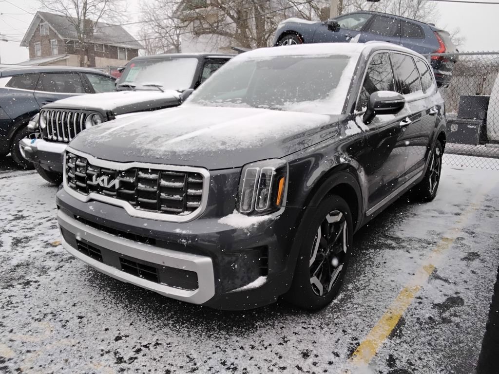 Used 2024 Kia Telluride S w/ S Sunroof Package image 11