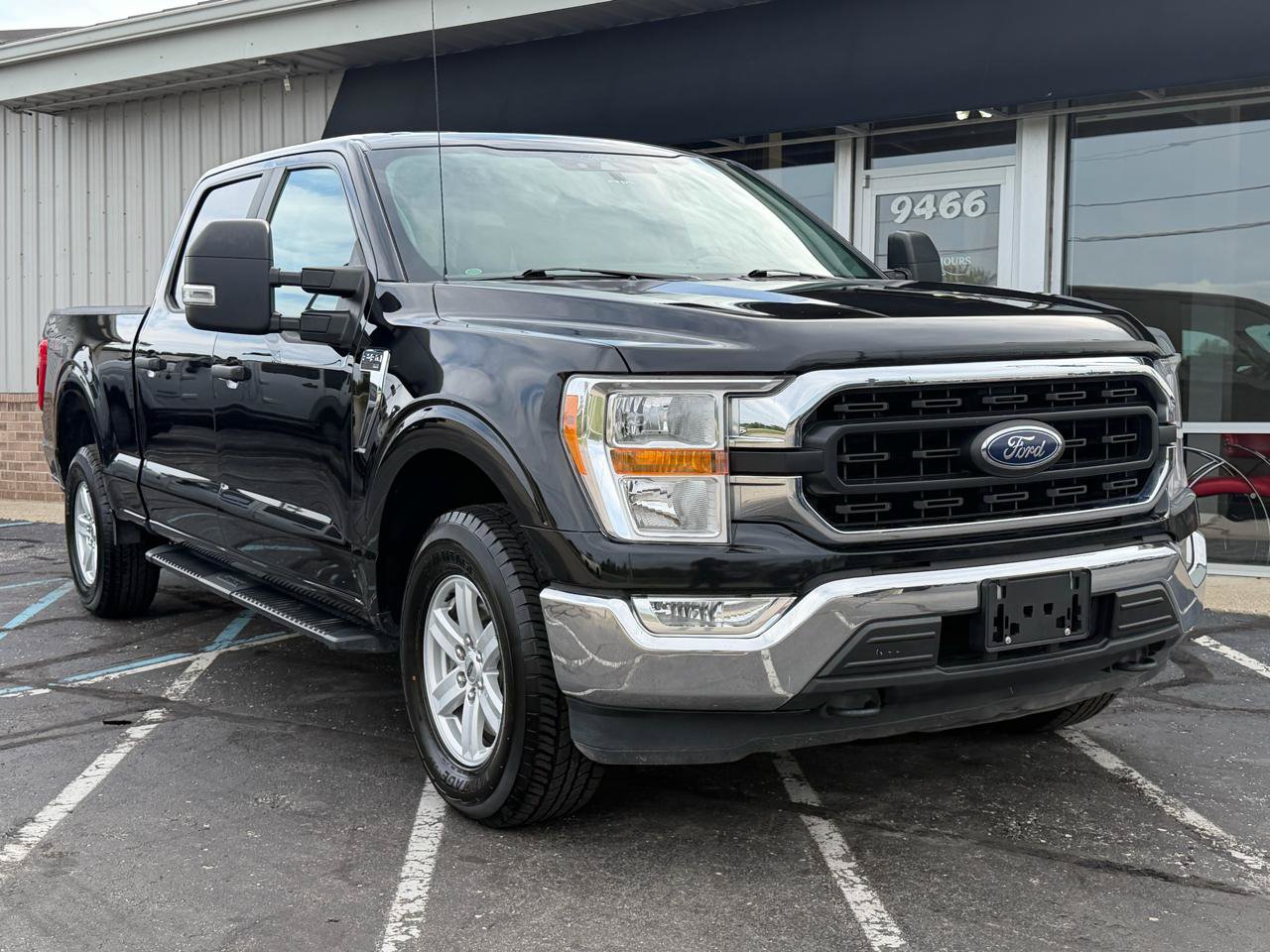 Used 2021 Ford F150 XLT w/ Trailer Tow Package AWD/4WD image 9
