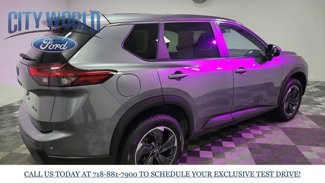 Used 2024 Nissan Rogue SV image 7