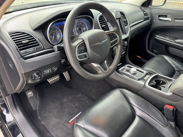 Used 2023 Chrysler 300 Touring L image 12