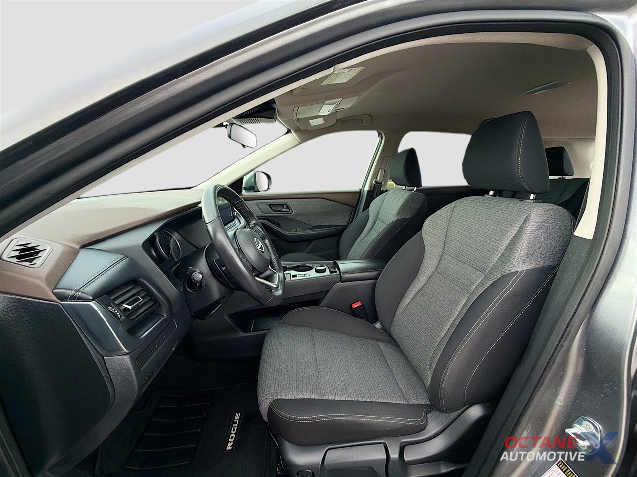 Used 2022 Nissan Rogue S AWD/4WD image 21