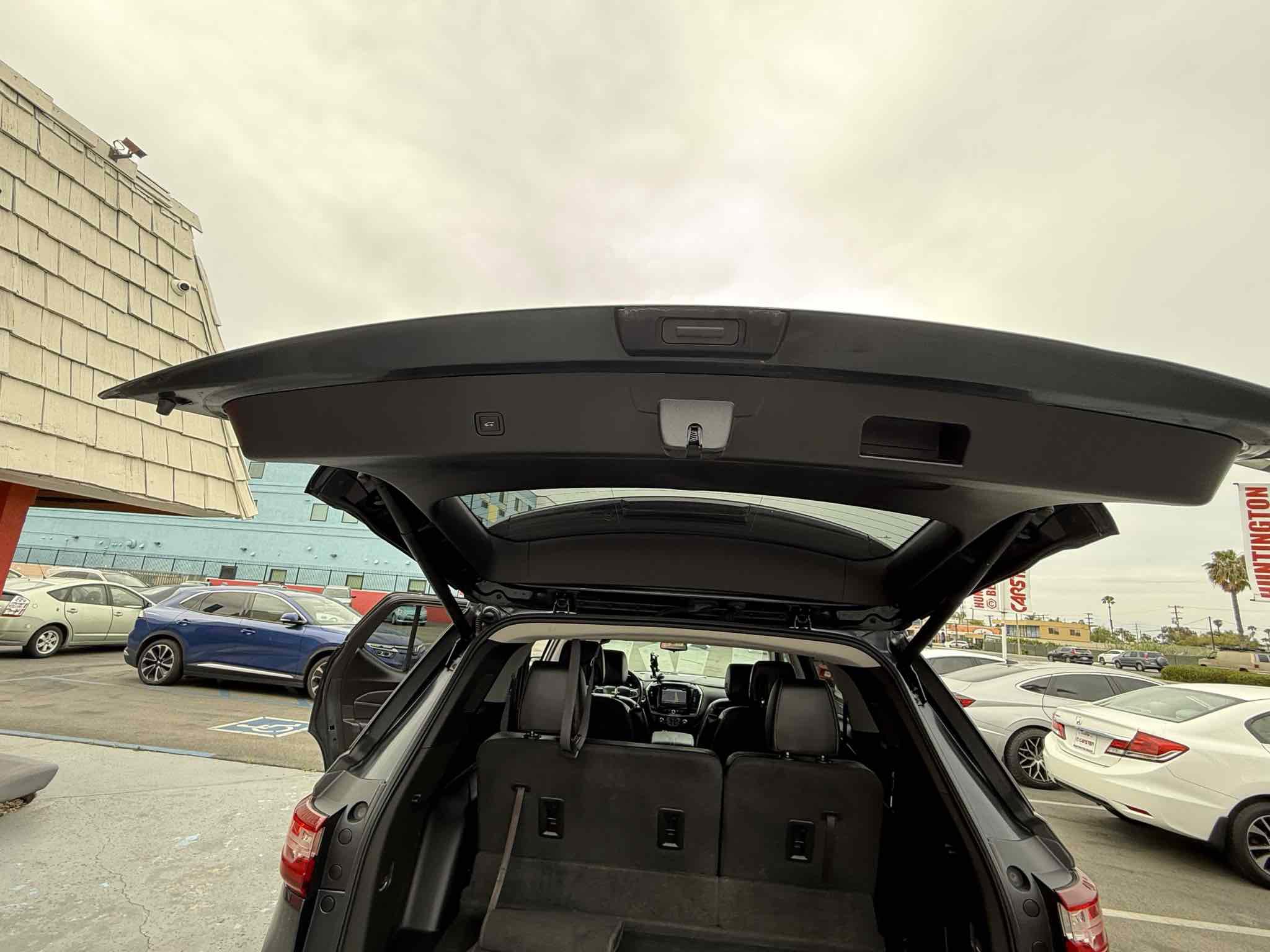 Used 2018 Chevrolet Traverse LT image 65
