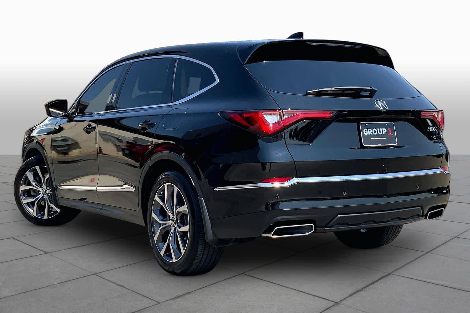 Used 2024 Acura MDX w/ Technology Package FWD image 12