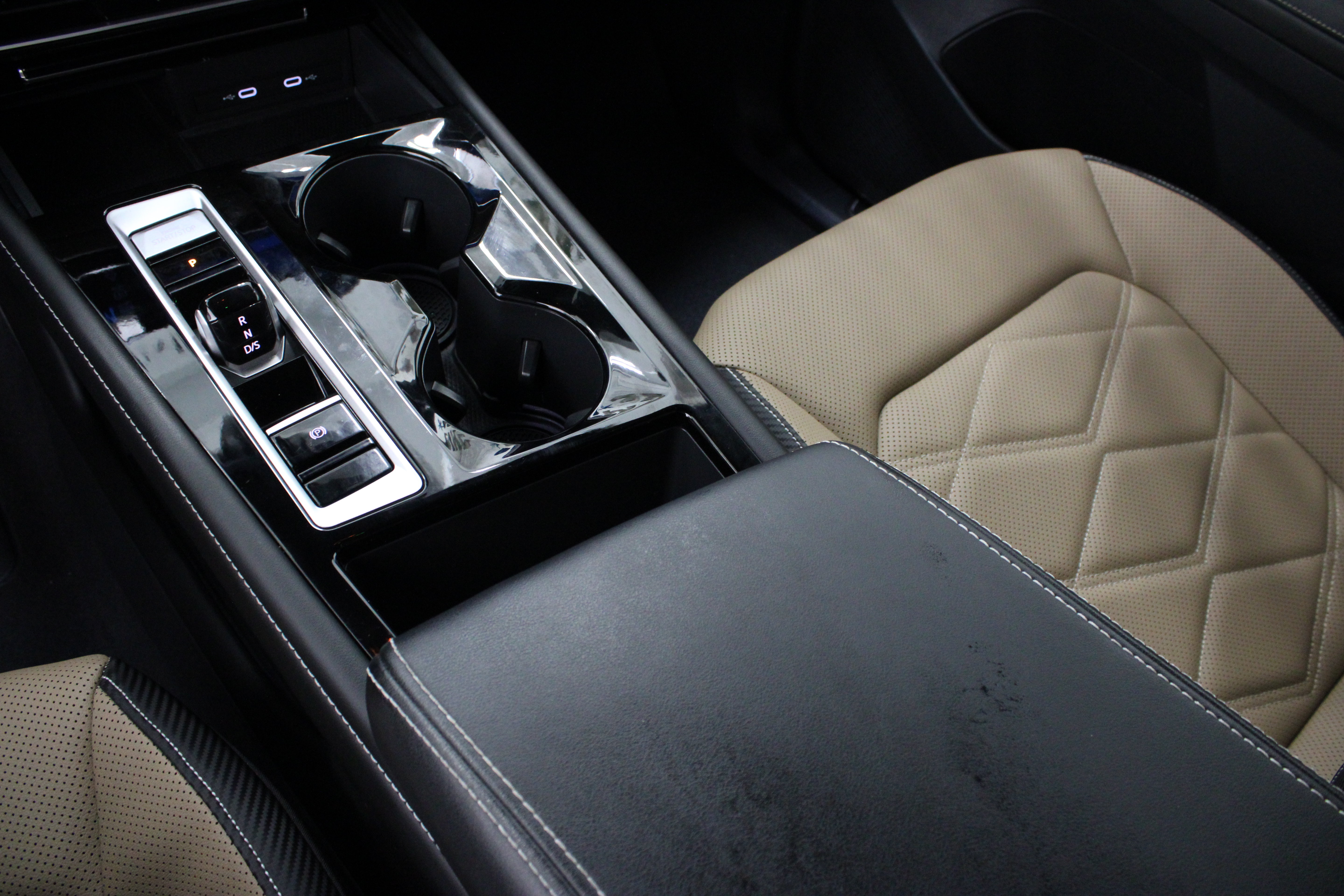 Used 2024 Volkswagen Atlas Cross Sport SE FWD image 17