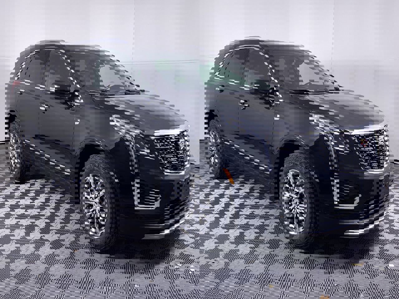 Certified 2023 Cadillac XT5 Premium Luxury w/ LPO, Floor Liner Package image 22