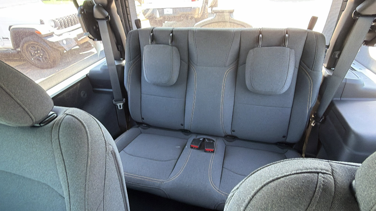 Used 2025 Jeep Wrangler Sport image 17