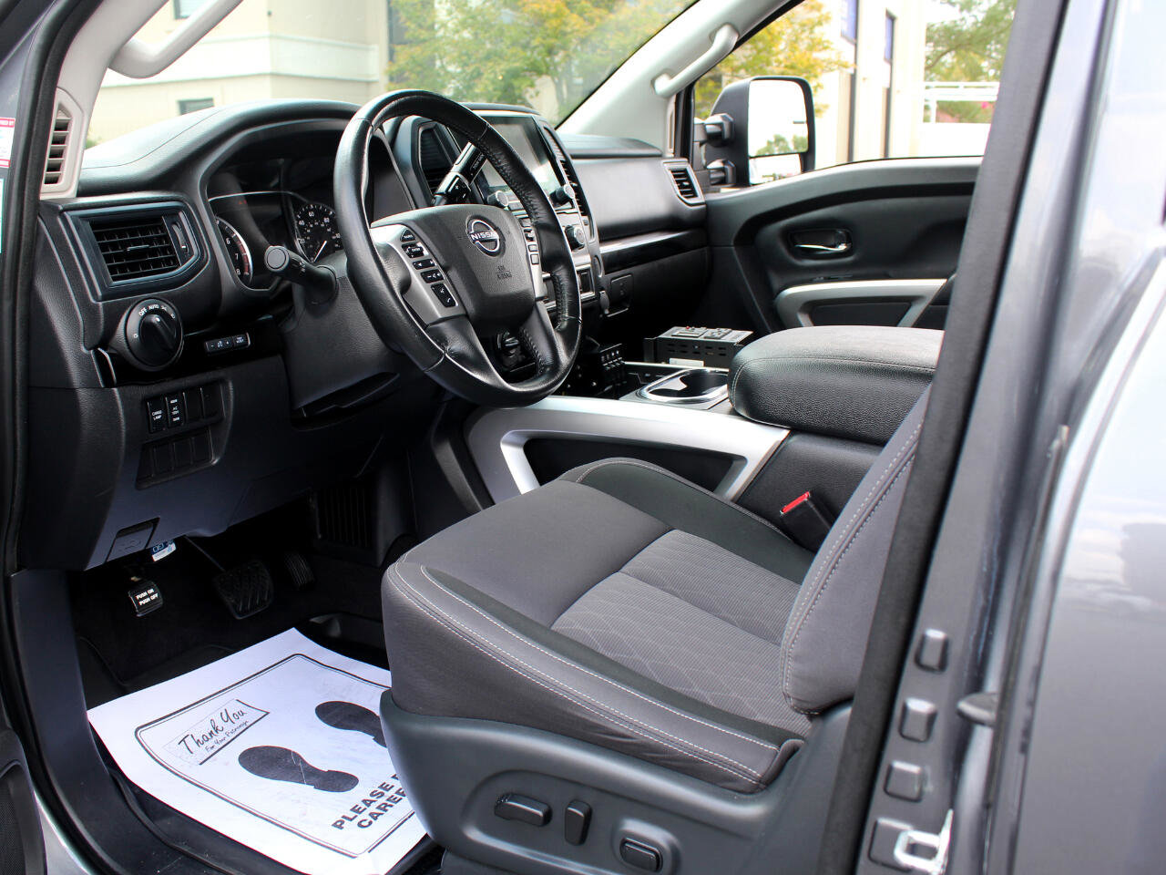 Used 2023 Nissan Titan SV w/ SV Utility Package image 21