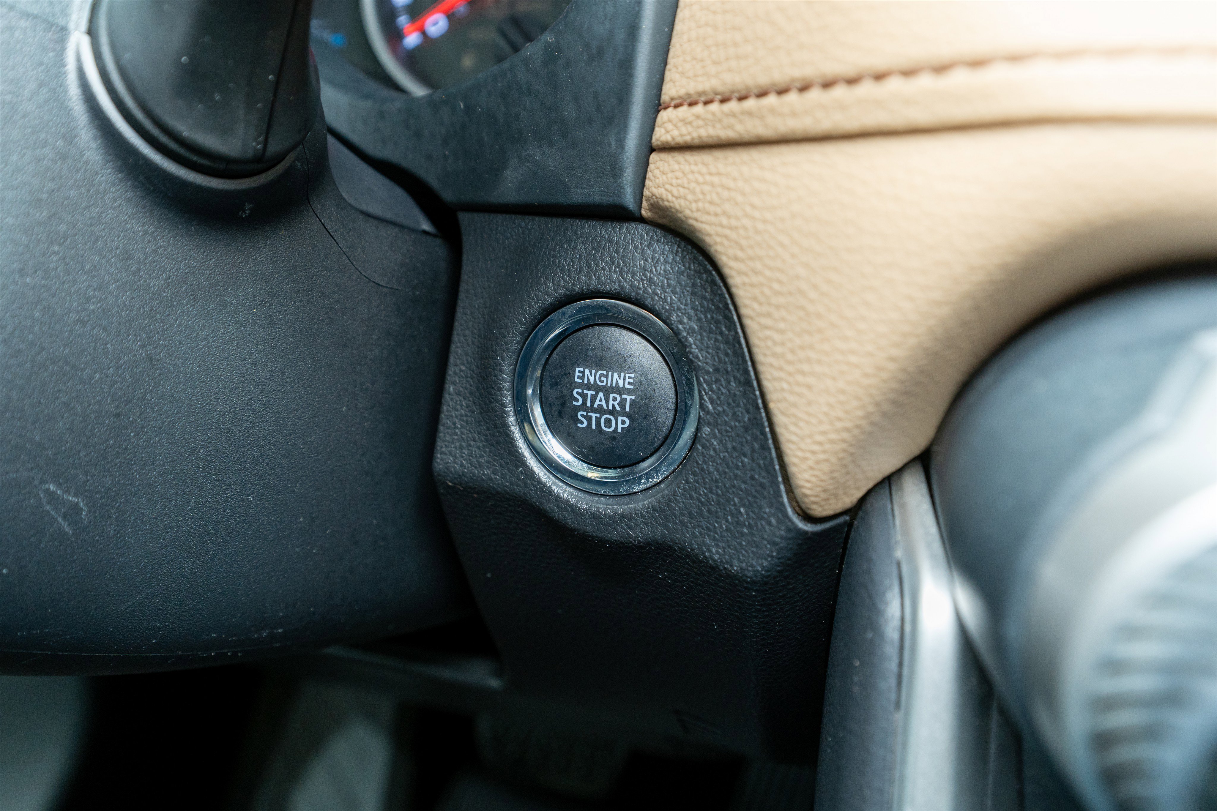 Used 2019 Toyota RAV4 XLE Premium image 28