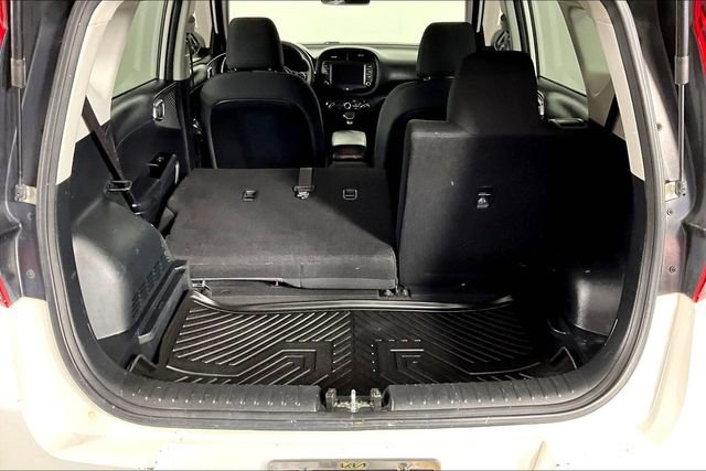 Used 2022 Kia Soul LX w/ Technology Package image 28