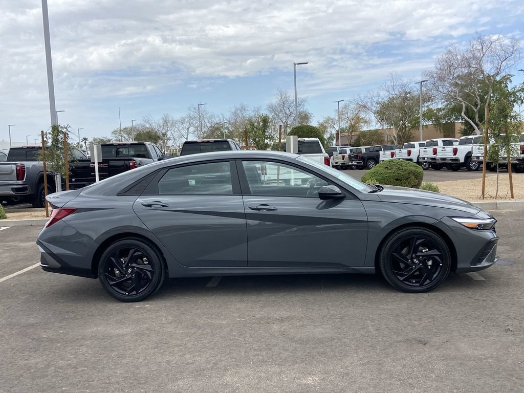 Used 2026 Hyundai Elantra Sport FWD image 2