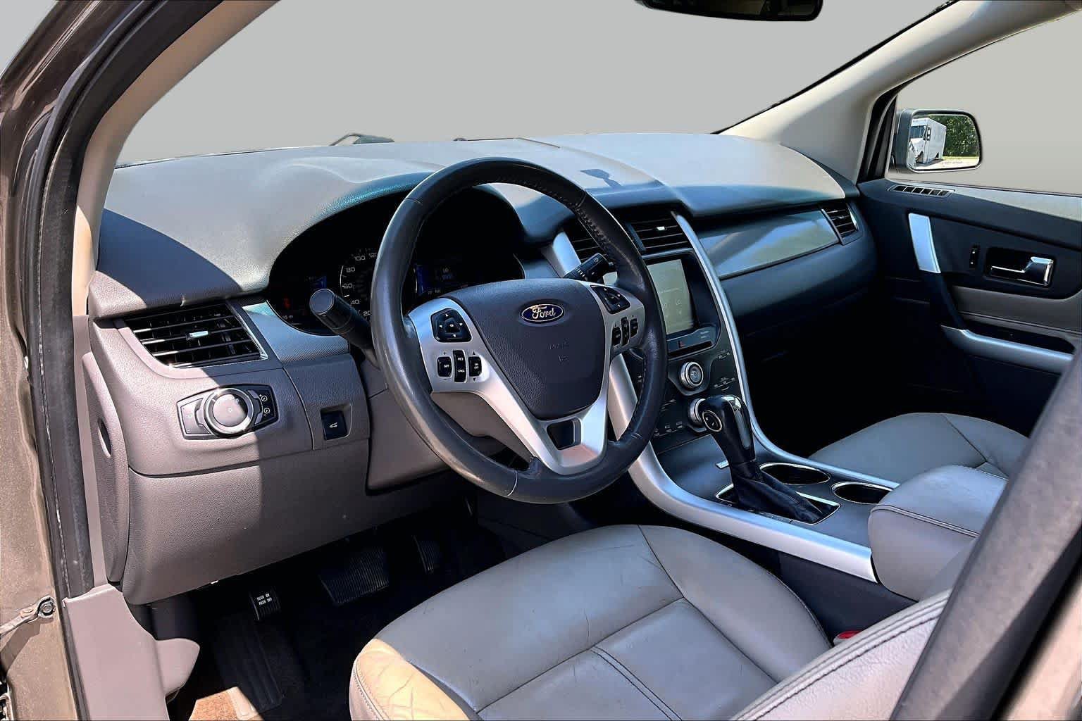 Used 2013 Ford Edge SEL AWD/4WD image 17