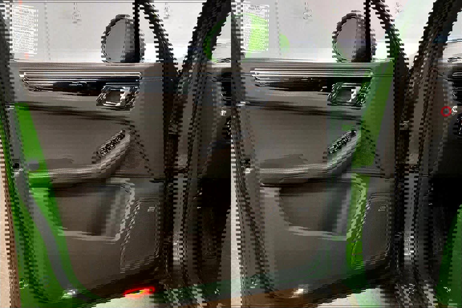 Used 2019 Porsche Macan S image 26