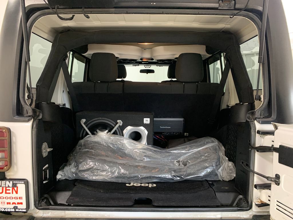 Used 2012 Jeep Wrangler Unlimited Sport image 19