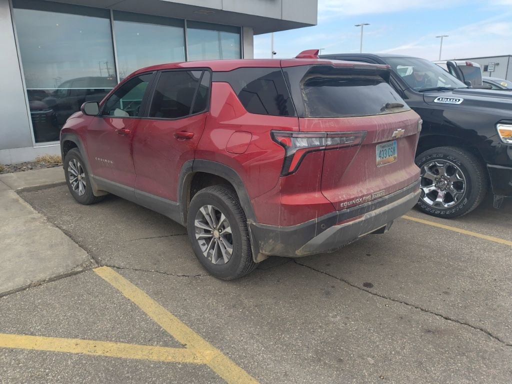 Used 2026 Chevrolet Equinox LT w/ Convenience Package II image 5