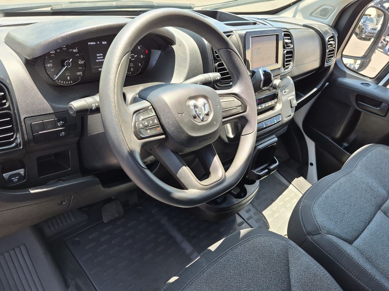 Used 2024 RAM ProMaster 2500 FWD image 9