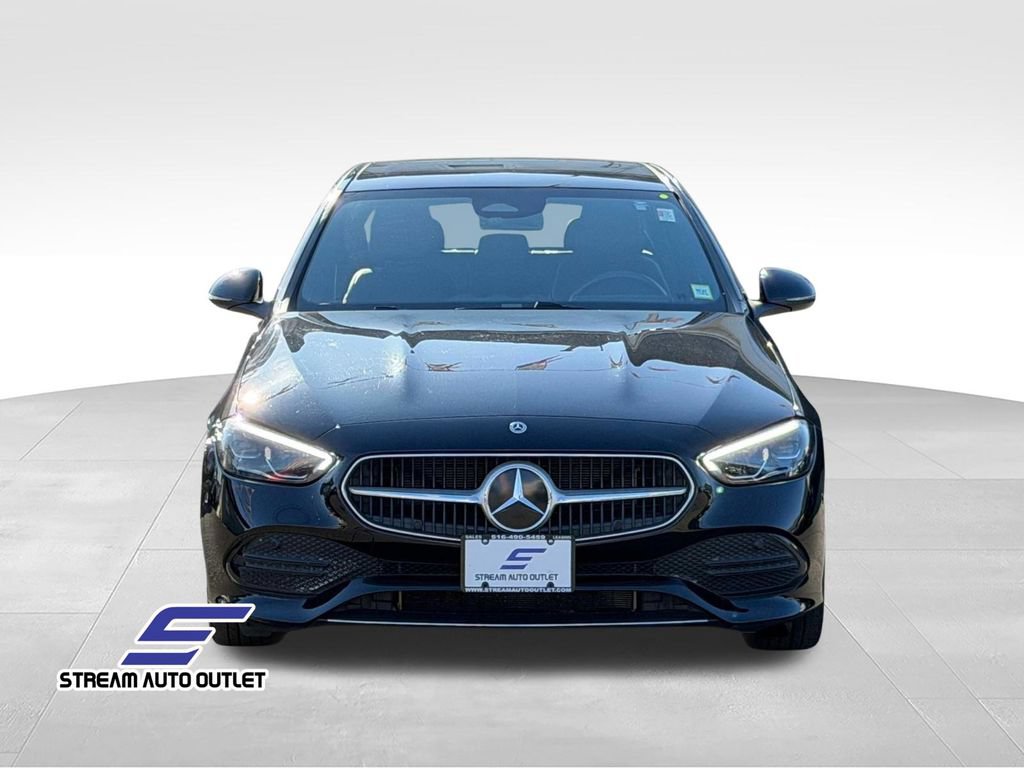 Used 2025 Mercedes-Benz C 300 4MATIC Sedan image 2