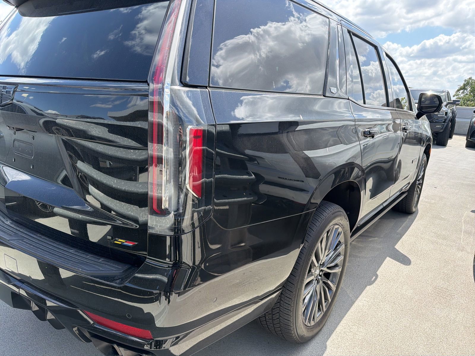 Used 2023 Cadillac Escalade V AWD/4WD image 3