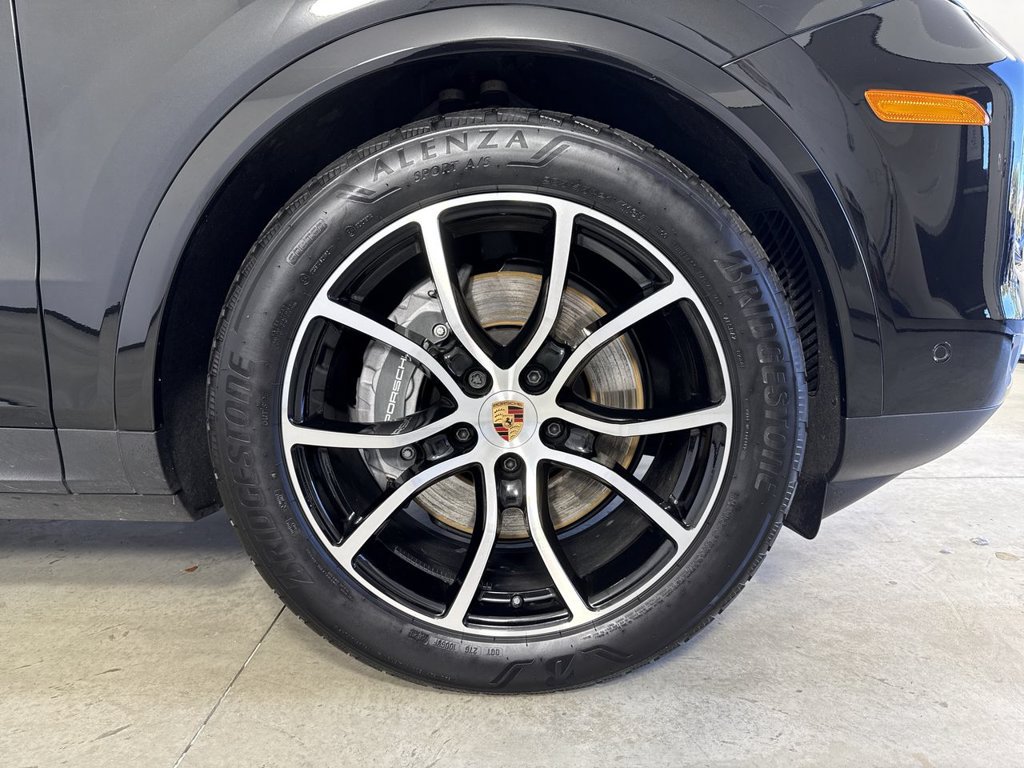 Certified 2026 Porsche Cayenne AWD/4WD image 15