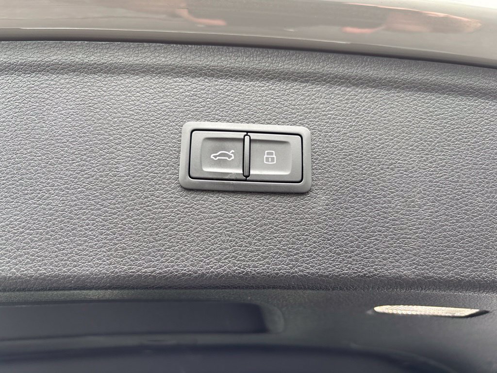 Used 2021 Audi SQ5 Prestige w/ Prestige Package AWD/4WD image 15