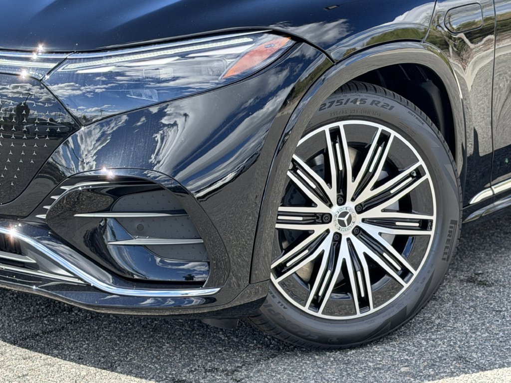 New 2026 Mercedes-Benz EQS 400 4MATIC SUV image 4