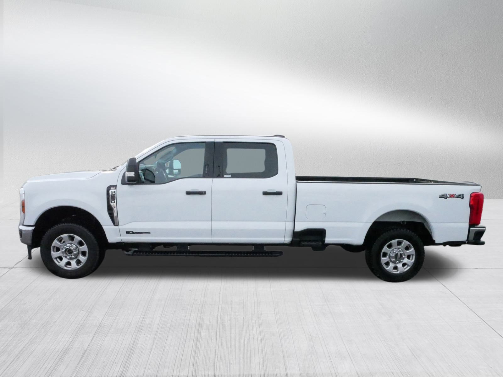Used 2024 Ford F250 XLT image 4