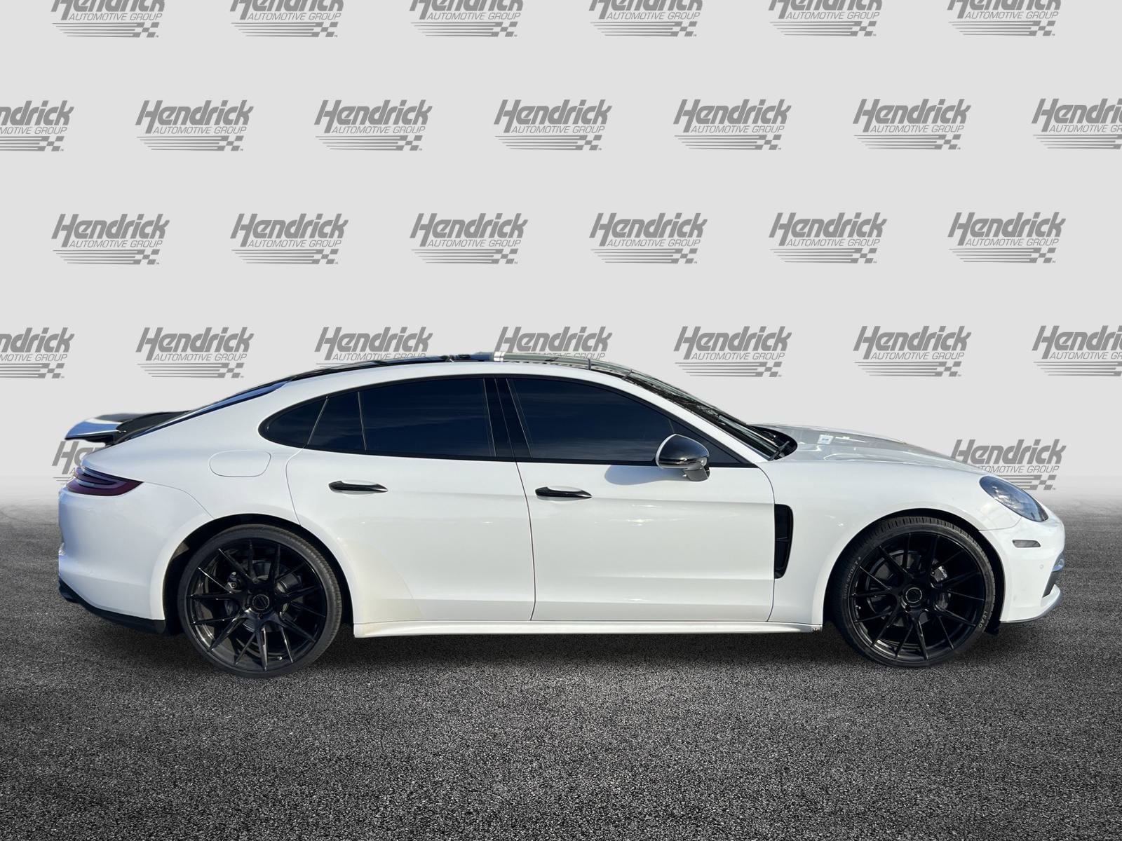 Used 2017 Porsche Panamera 4 image 11