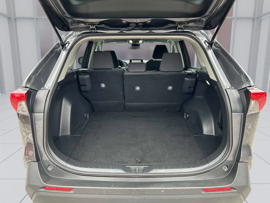 Used 2024 Toyota RAV4 LE image 13