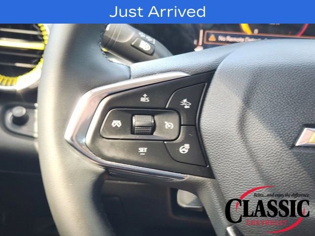 Used 2024 Chevrolet Trax LT w/ Sunroof Package image 38