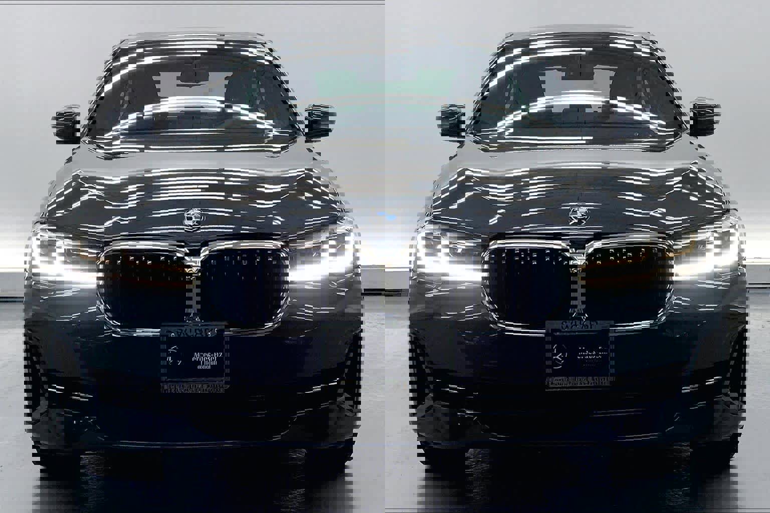 Used 2021 BMW 530e w/ Premium Package image 7