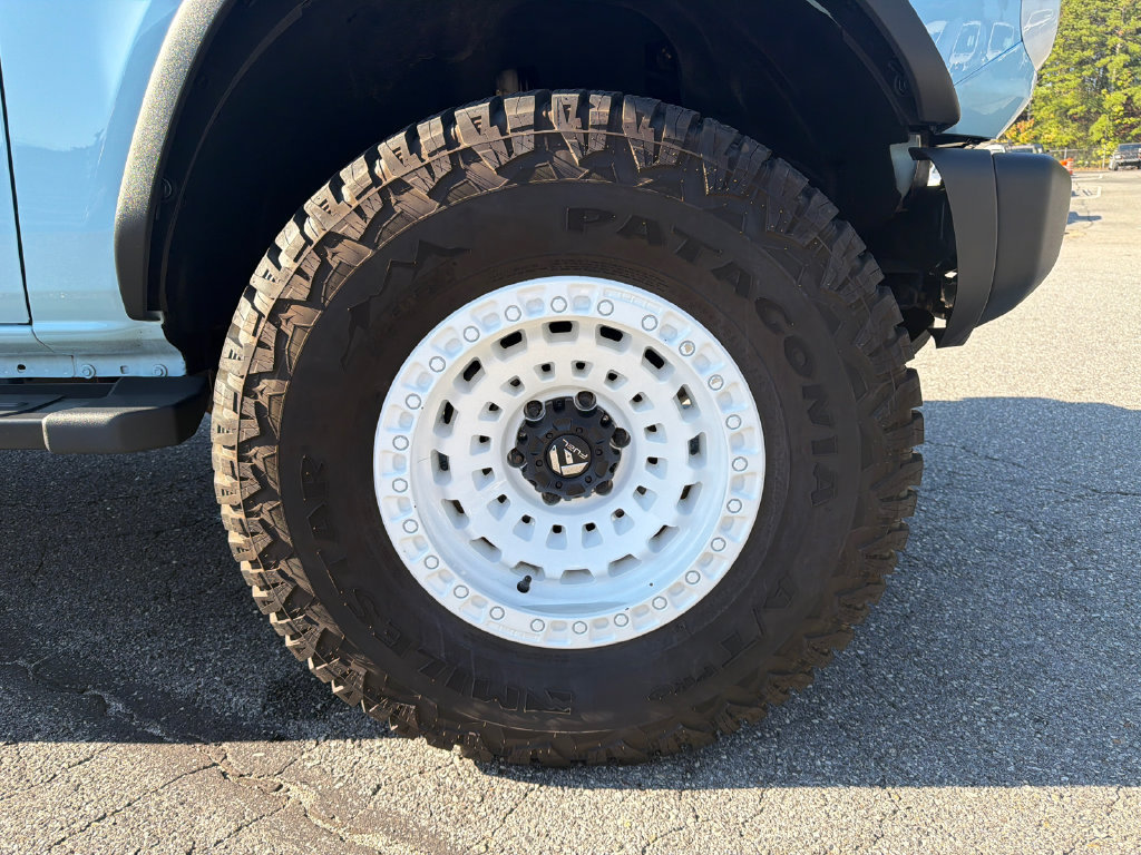 Used 2023 Ford Bronco Heritage Edition AWD/4WD image 12