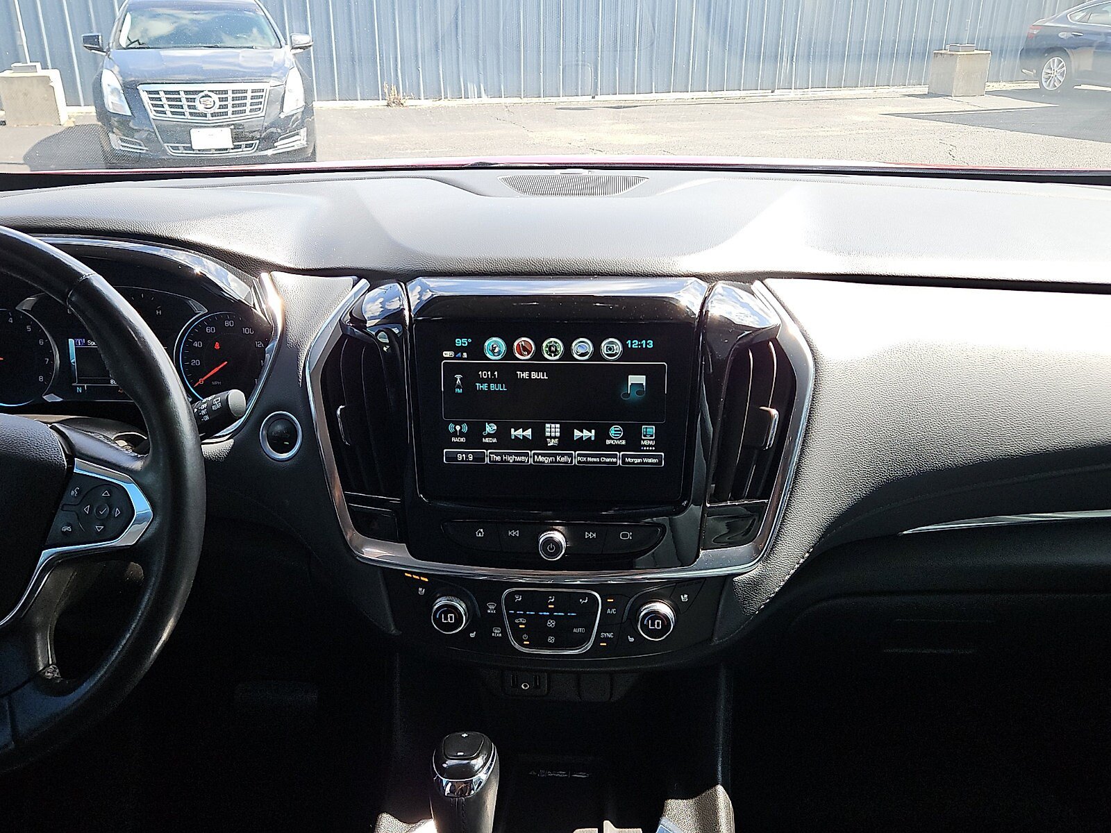 Used 2019 Chevrolet Traverse Premier w/ Driver Confidence II Package FWD image 7