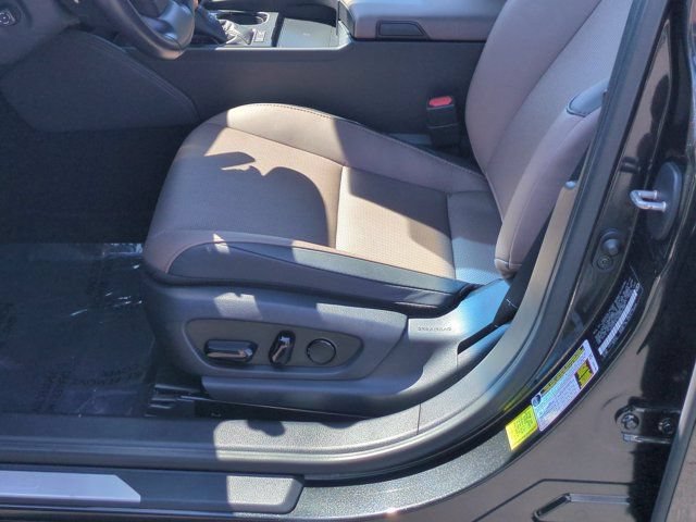 Used 2025 Lexus ES 300h w/ Premium Package FWD image 12