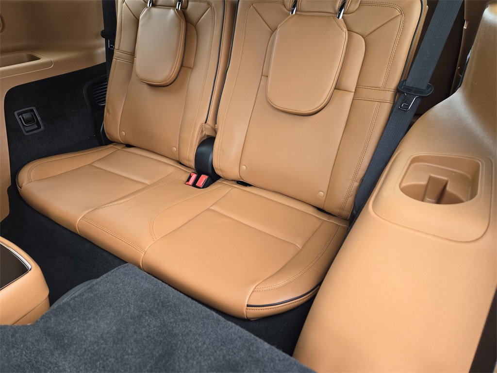 Used 2023 Lincoln Aviator Black Label w/ Class IV Trailer Tow Package image 31