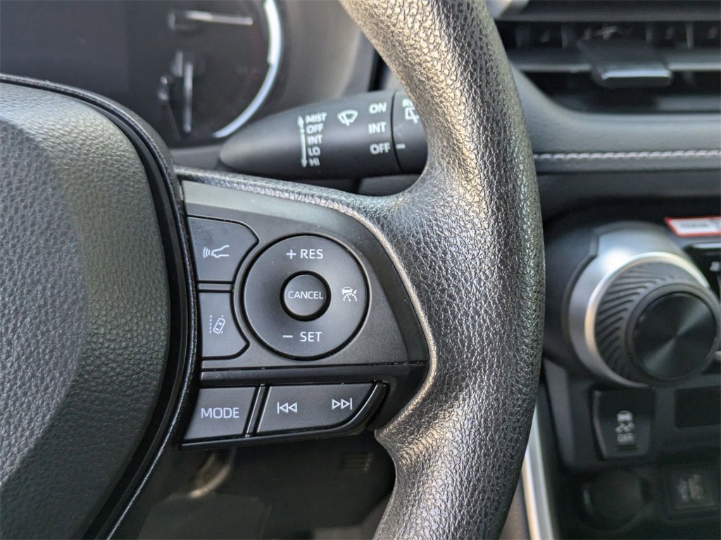 Used 2025 Toyota RAV4 LE image 21