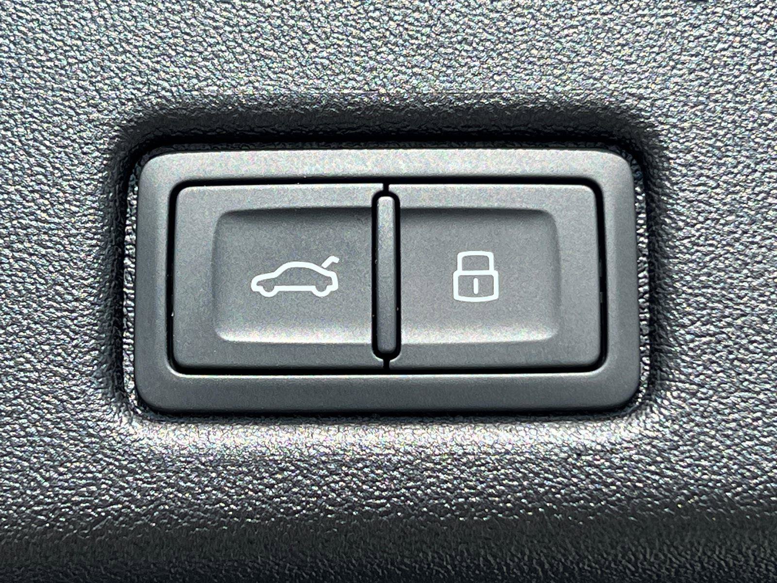 New 2025 Audi SQ5 Premium Plus AWD/4WD image 13