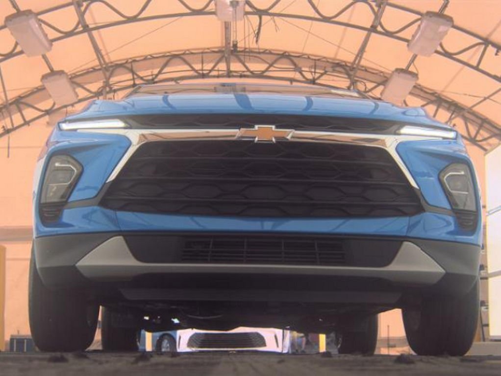 Used 2024 Chevrolet Blazer LT w/ Convenience Package image 3