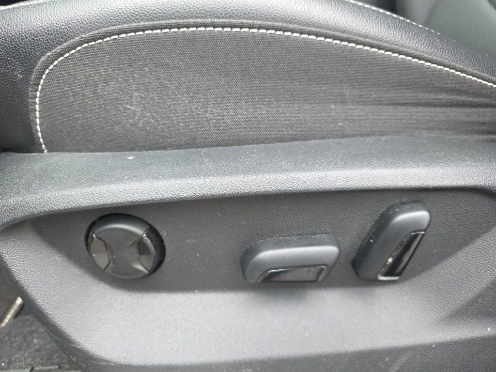 Used 2024 Volkswagen Atlas SE image 11