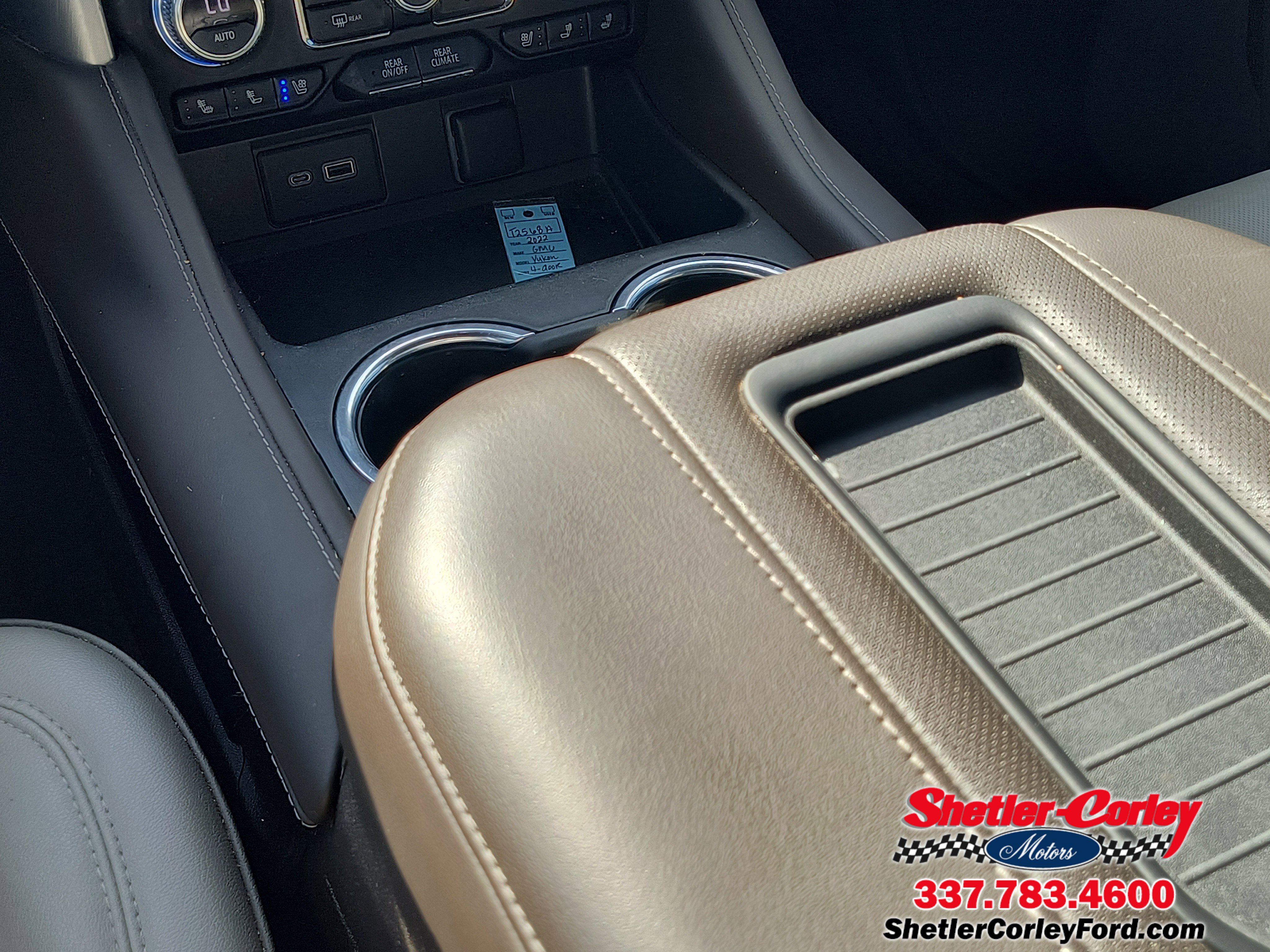 Used 2022 GMC Yukon SLT w/ SLT Luxury Package image 21