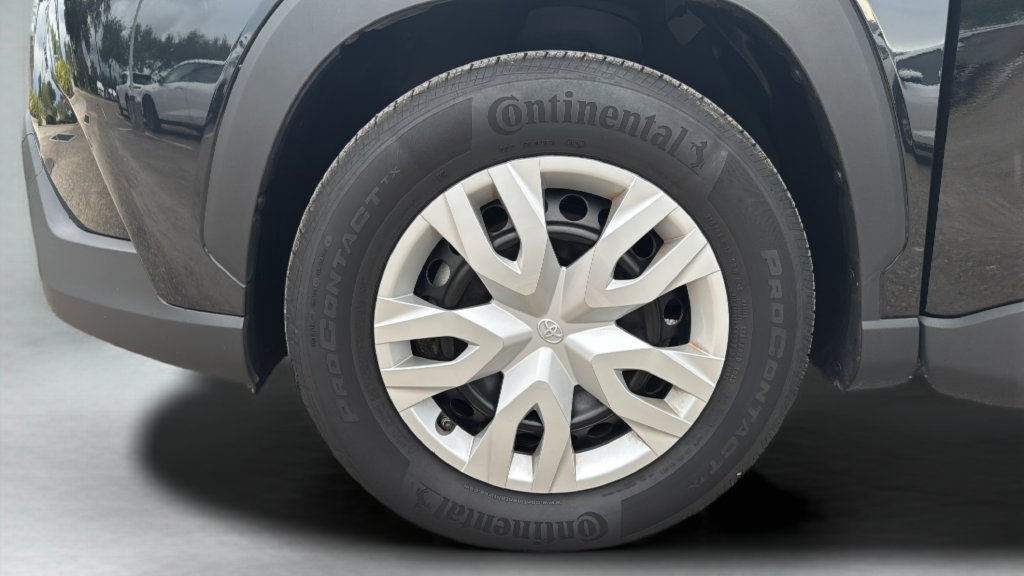 Used 2024 Toyota Corolla Cross L FWD image 29