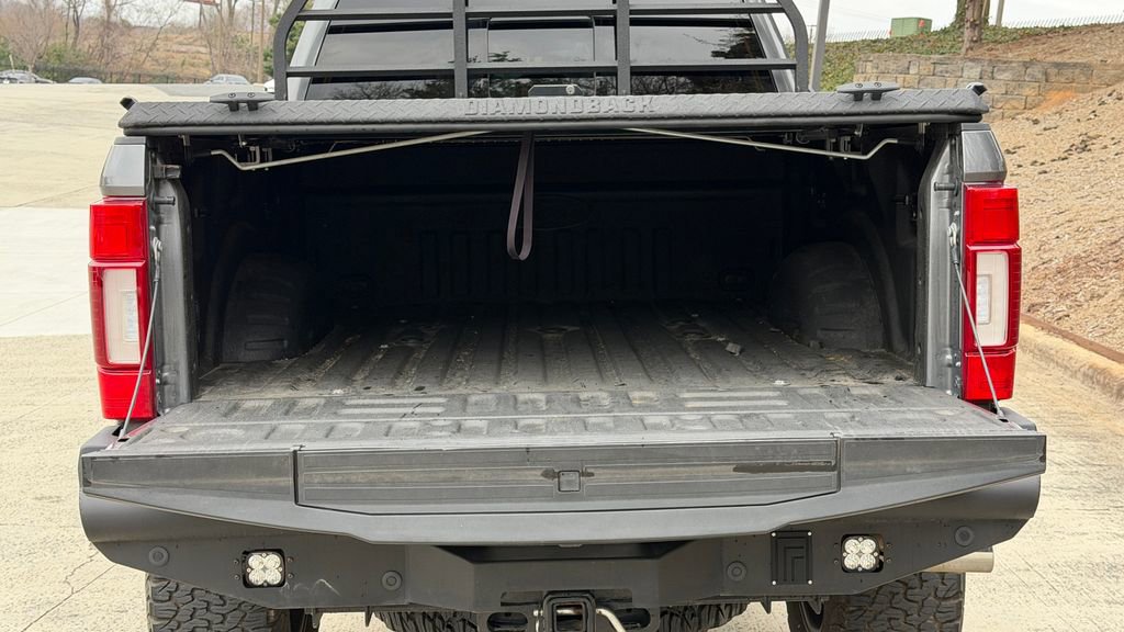 Used 2022 Ford F250 Lariat w/ Black Appearance Package AWD/4WD image 9
